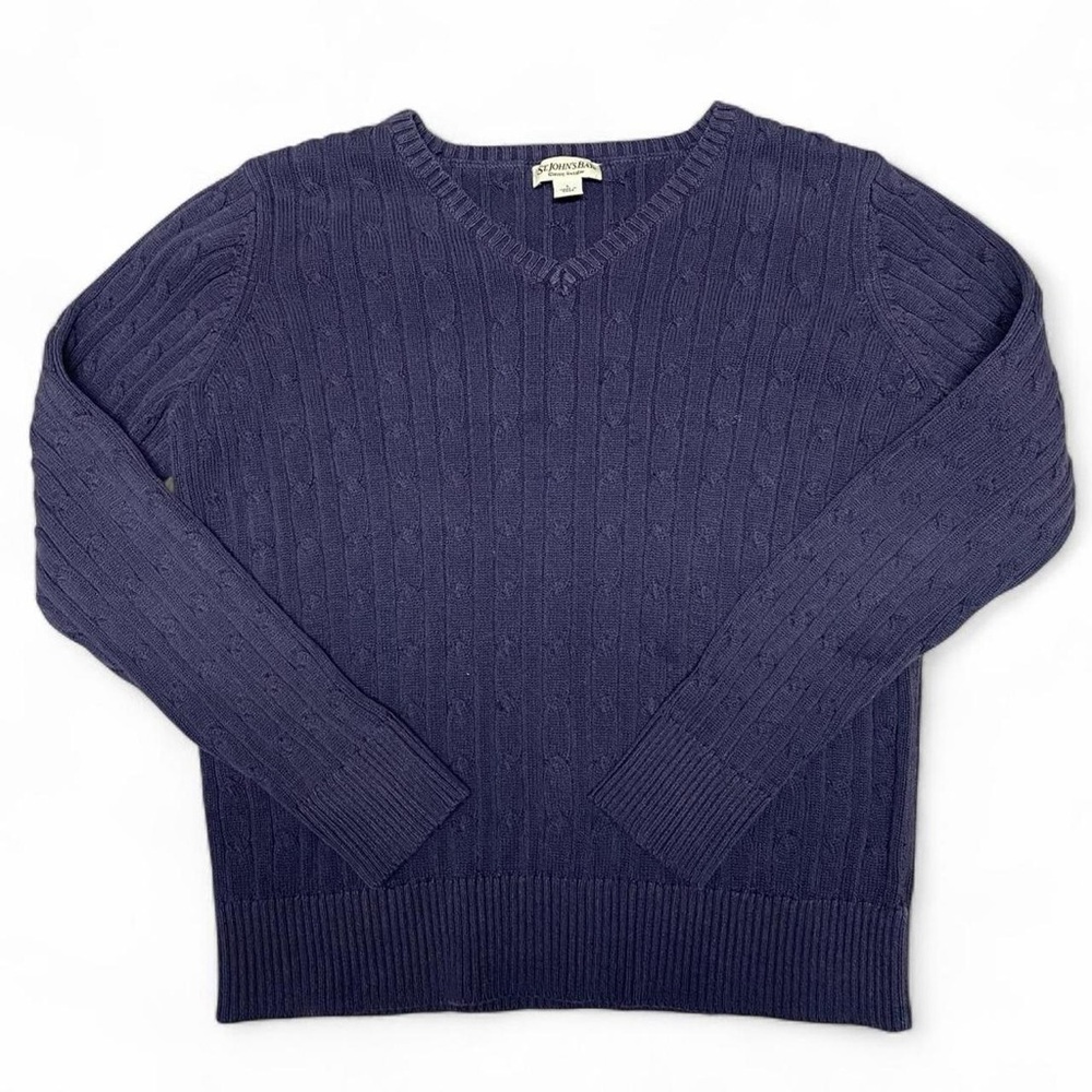 St. John's Bay womens navy V-Neck Sweater